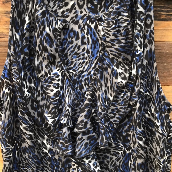 Parker | Silk Cheetah Print Keyhole Ruffle Blouse - Picture 3 of 4